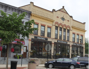 Photo of the present day Netherwood Block, Oregon, WI